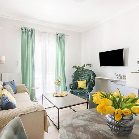 Bright Apartment For 6 Ppl In Athen Exterior foto
