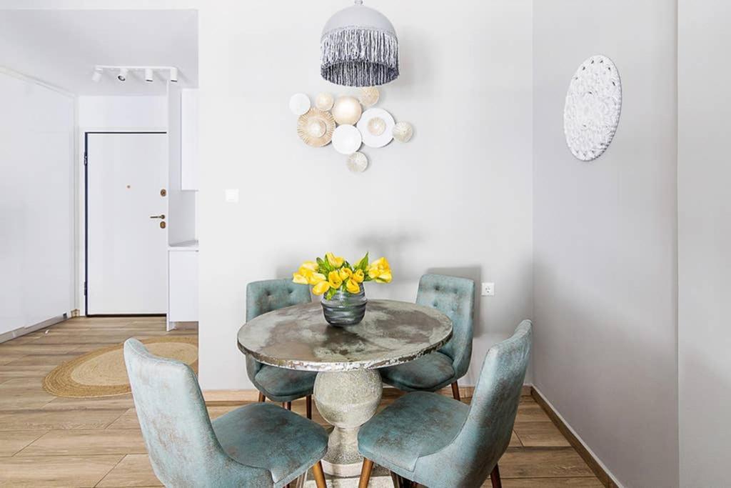 Bright Apartment For 6 Ppl In Athen Exterior foto