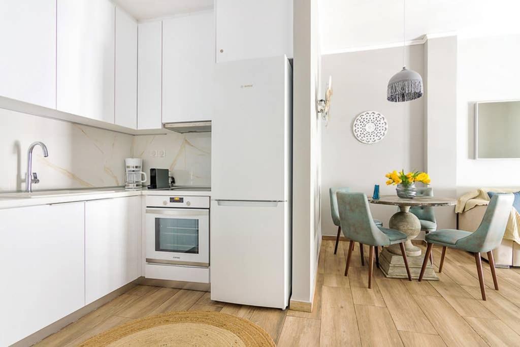 Bright Apartment For 6 Ppl In Athen Exterior foto