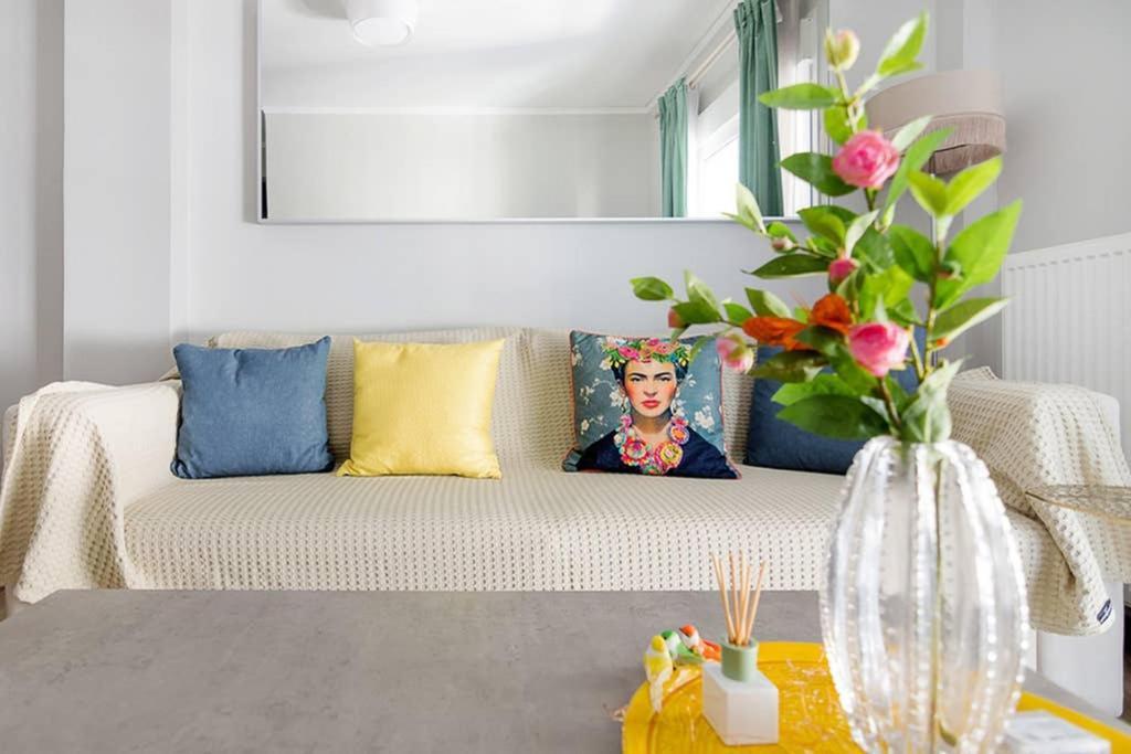 Bright Apartment For 6 Ppl In Athen Exterior foto